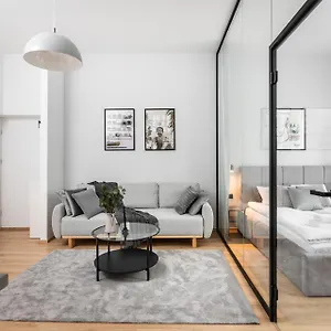 https://modern-centrally-located-apartment.krakowhotelspoland.com