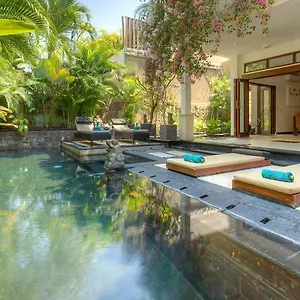 https://villa-kipas.ubudhotelsnow.com